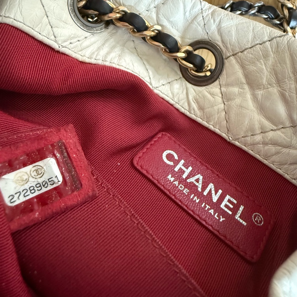 100% AUTHENTIC CHANEL GABRIELLE BACKPACK (WHITE/BLACK) - Picture 3 of 16